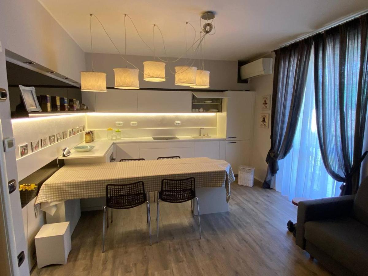 Desenzano Luxury Apartment 代森扎诺-德尔加达 外观 照片