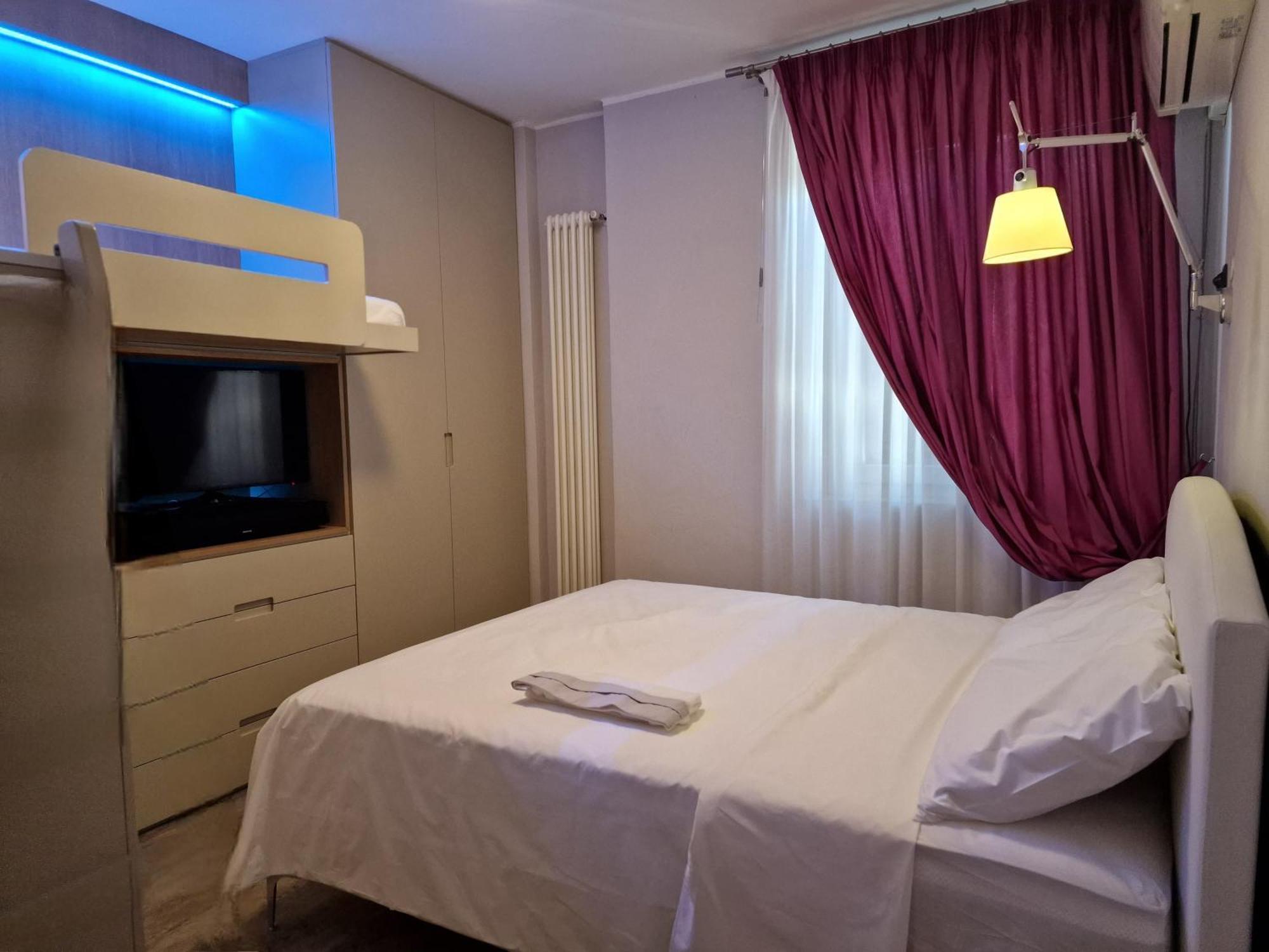 Desenzano Luxury Apartment 代森扎诺-德尔加达 外观 照片
